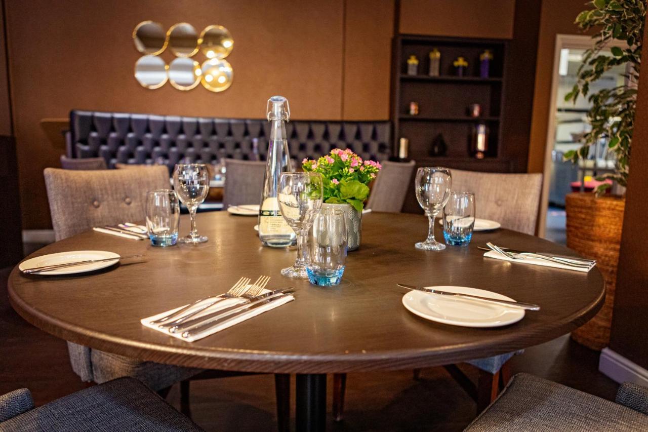 Mercure Milton Keynes Hotel Bagian luar foto