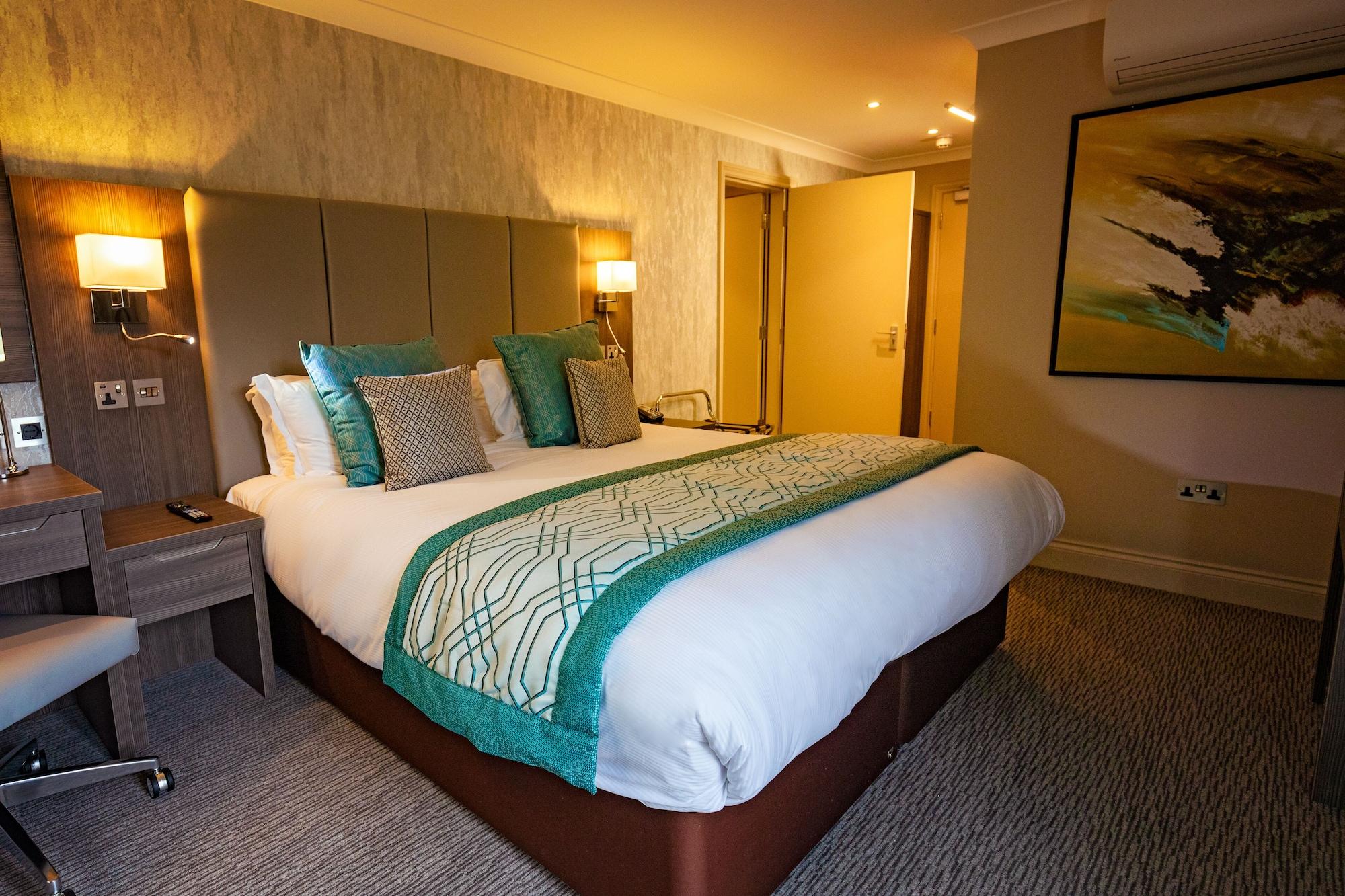 Mercure Milton Keynes Hotel Bagian luar foto