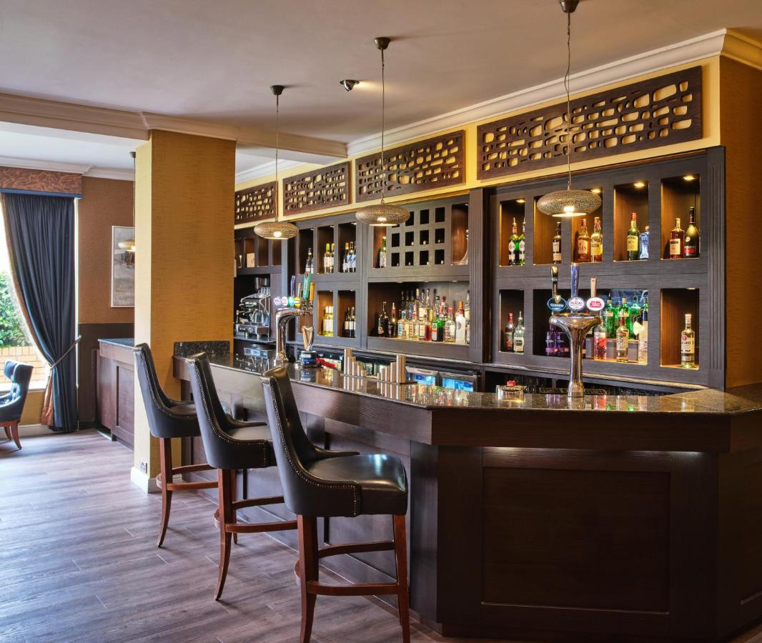 Mercure Milton Keynes Hotel Bagian luar foto