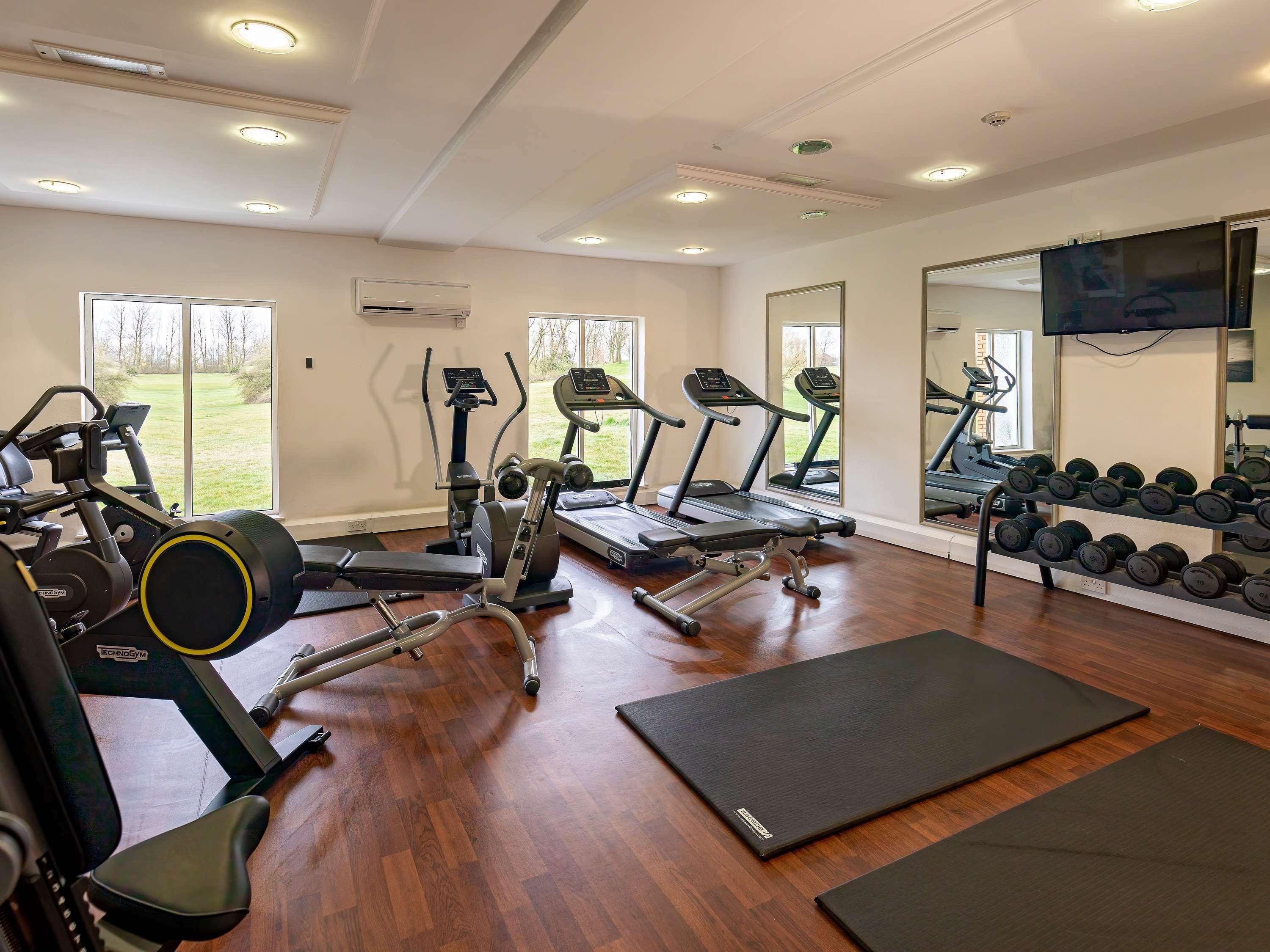Mercure Milton Keynes Hotel Bagian luar foto