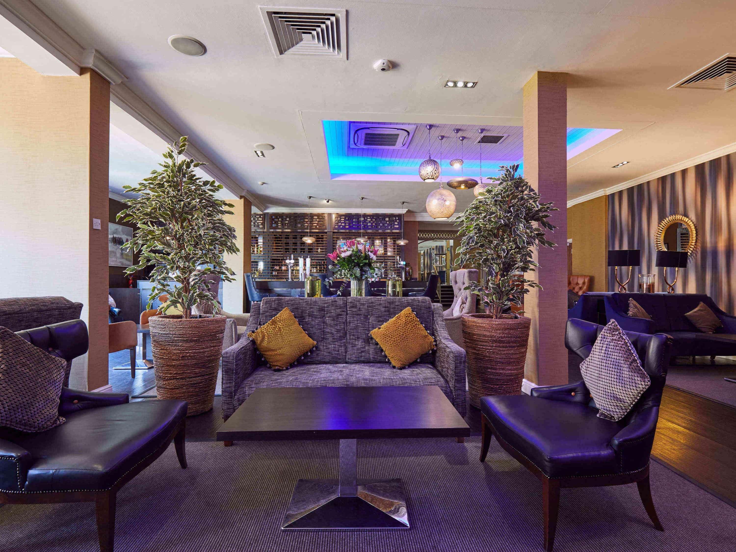 Mercure Milton Keynes Hotel Bagian luar foto