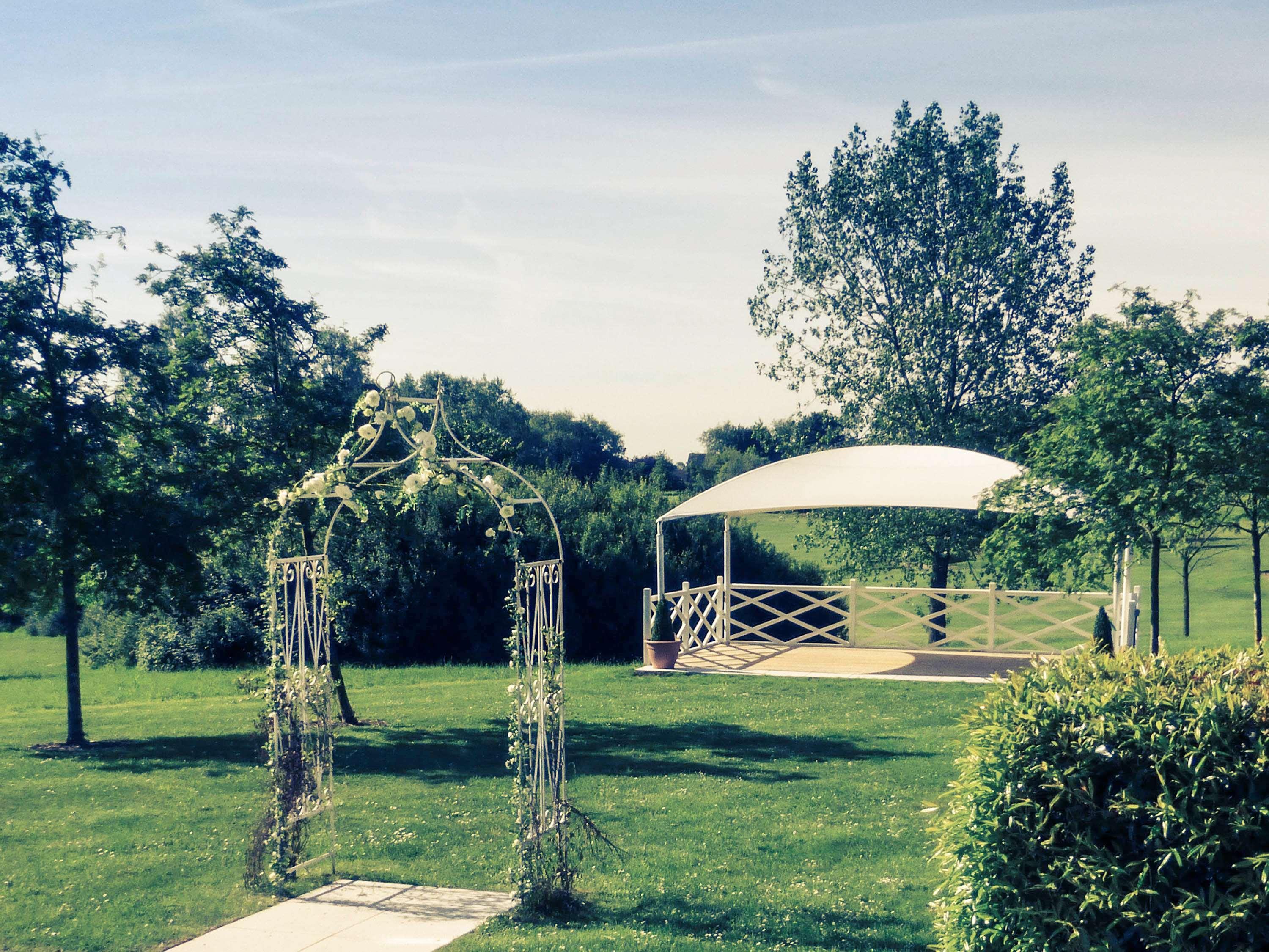 Mercure Milton Keynes Hotel Bagian luar foto