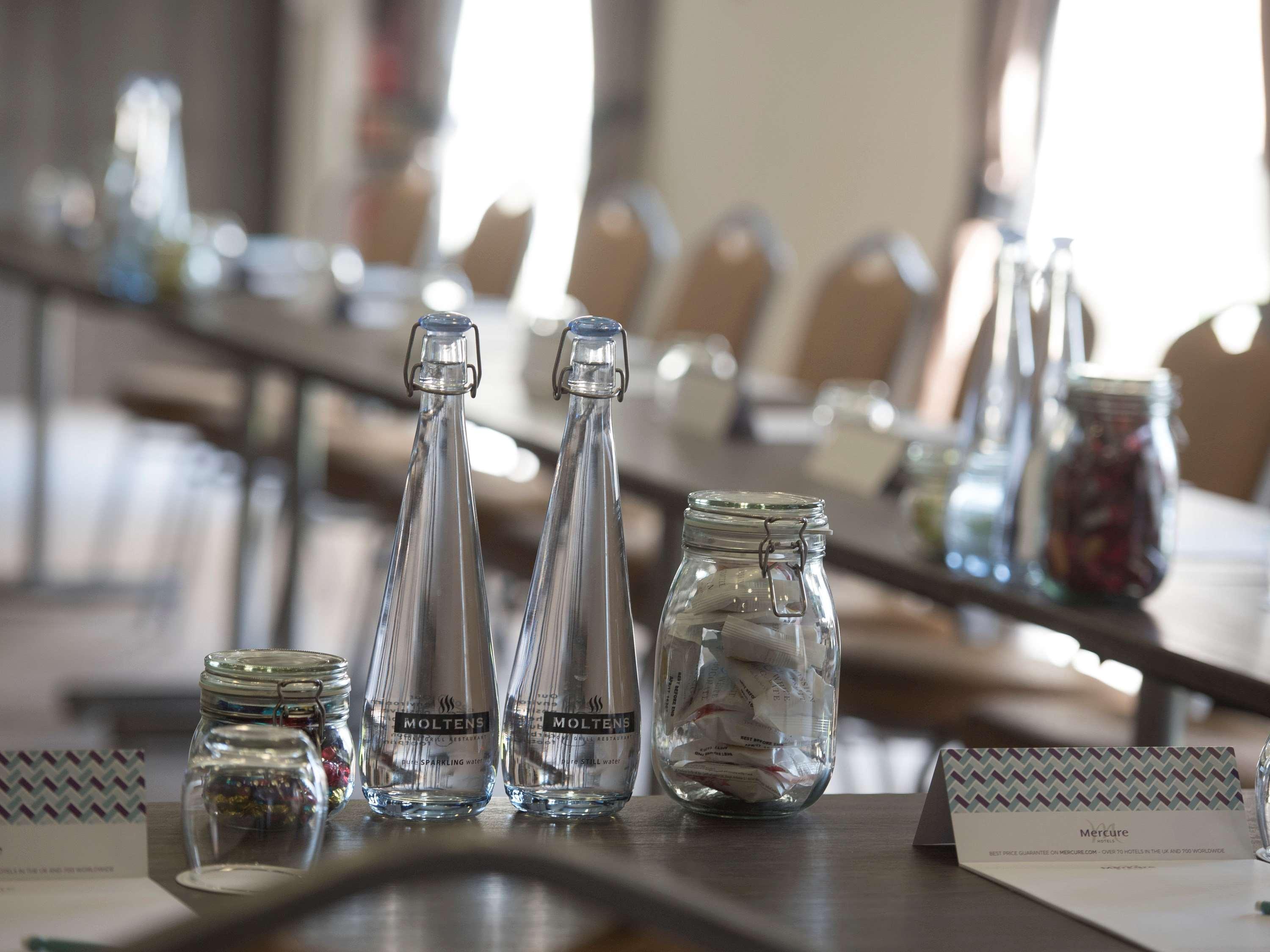 Mercure Milton Keynes Hotel Bagian luar foto