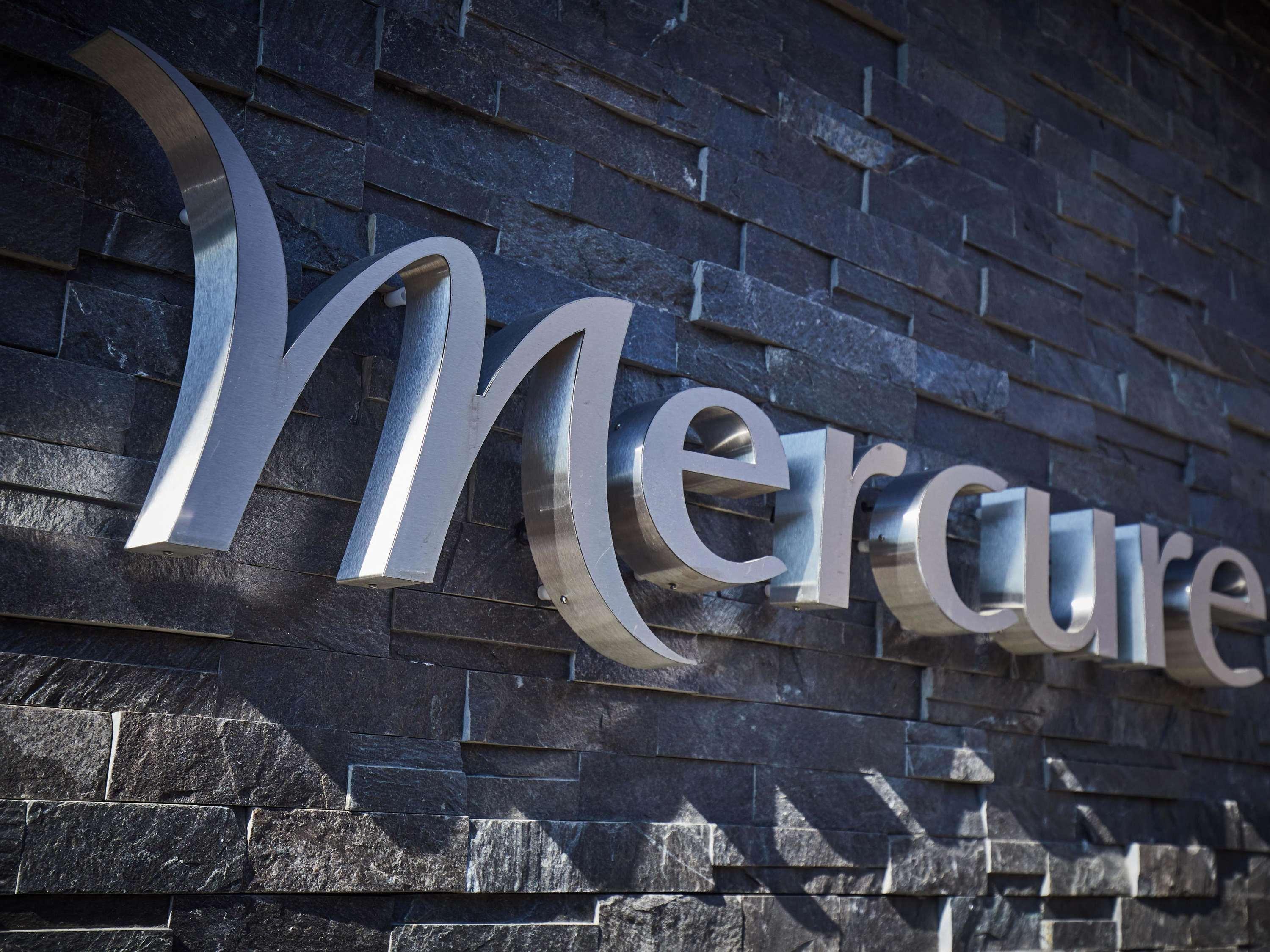 Mercure Milton Keynes Hotel Bagian luar foto