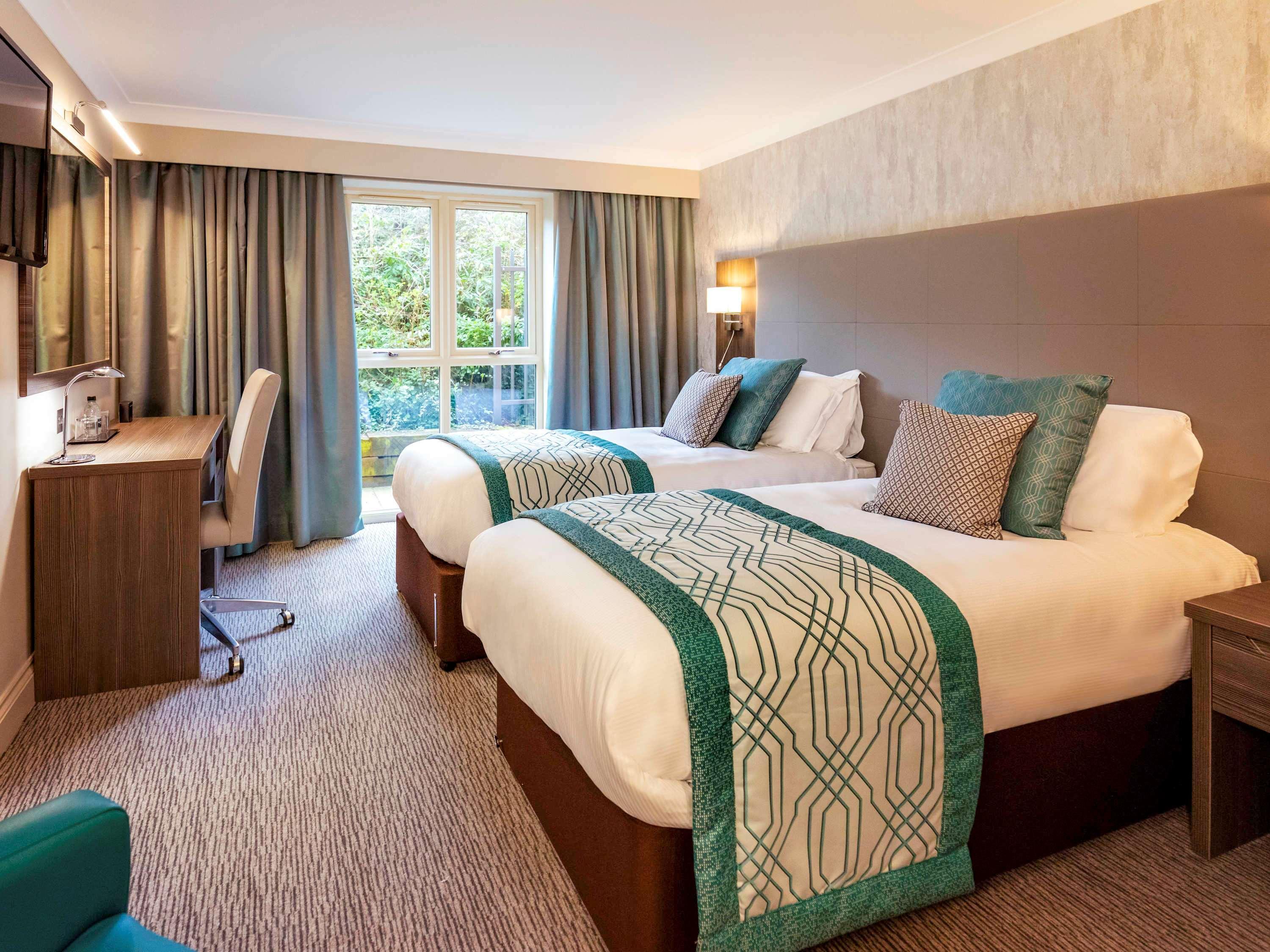 Mercure Milton Keynes Hotel Bagian luar foto