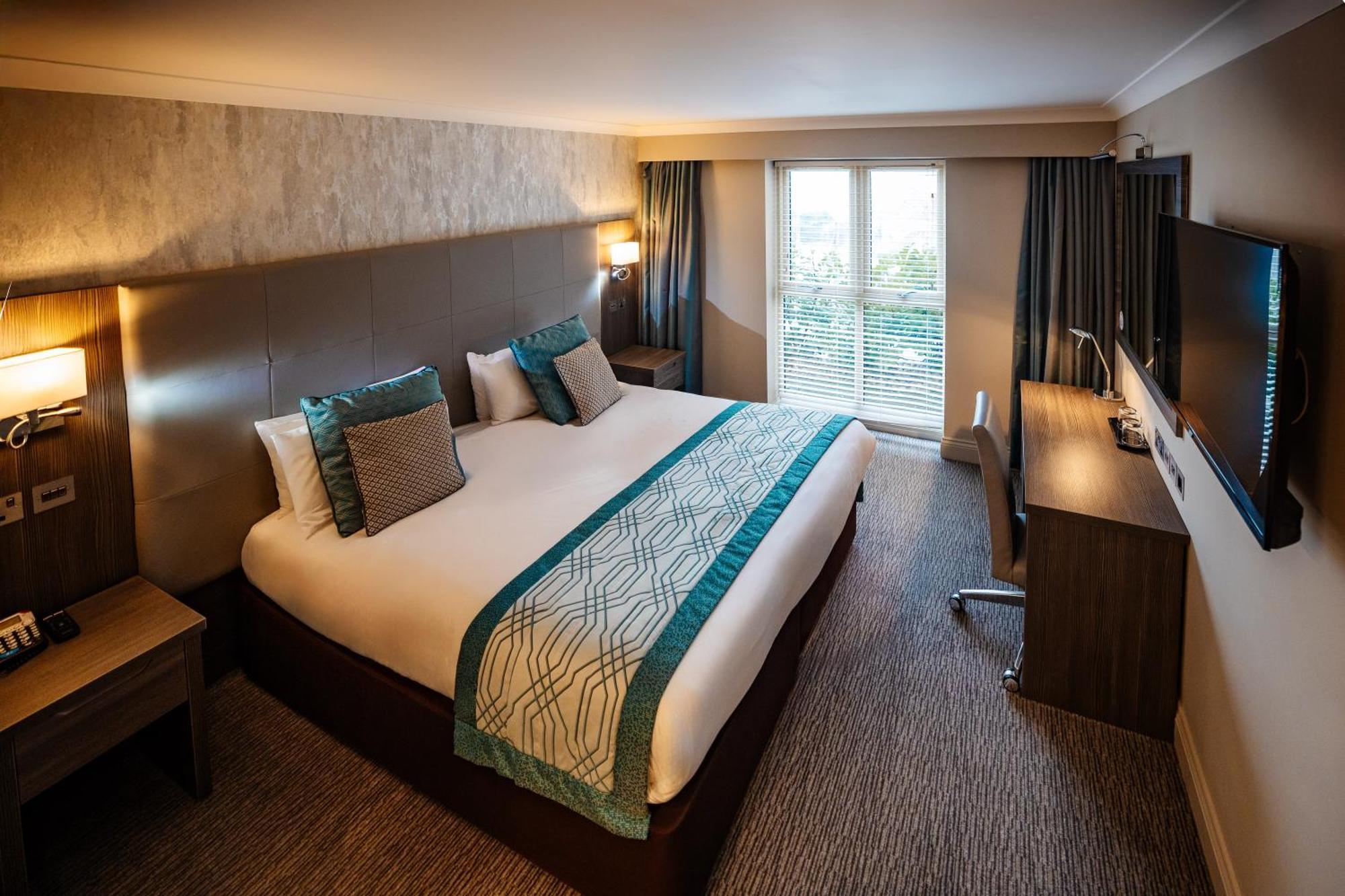 Mercure Milton Keynes Hotel Bagian luar foto