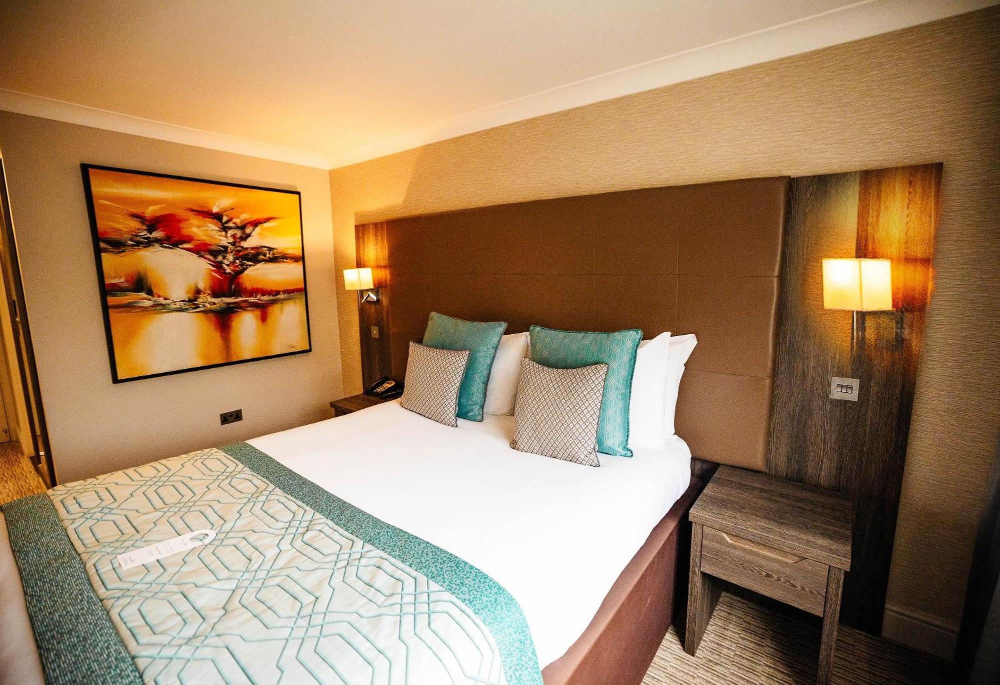 Mercure Milton Keynes Hotel Bagian luar foto