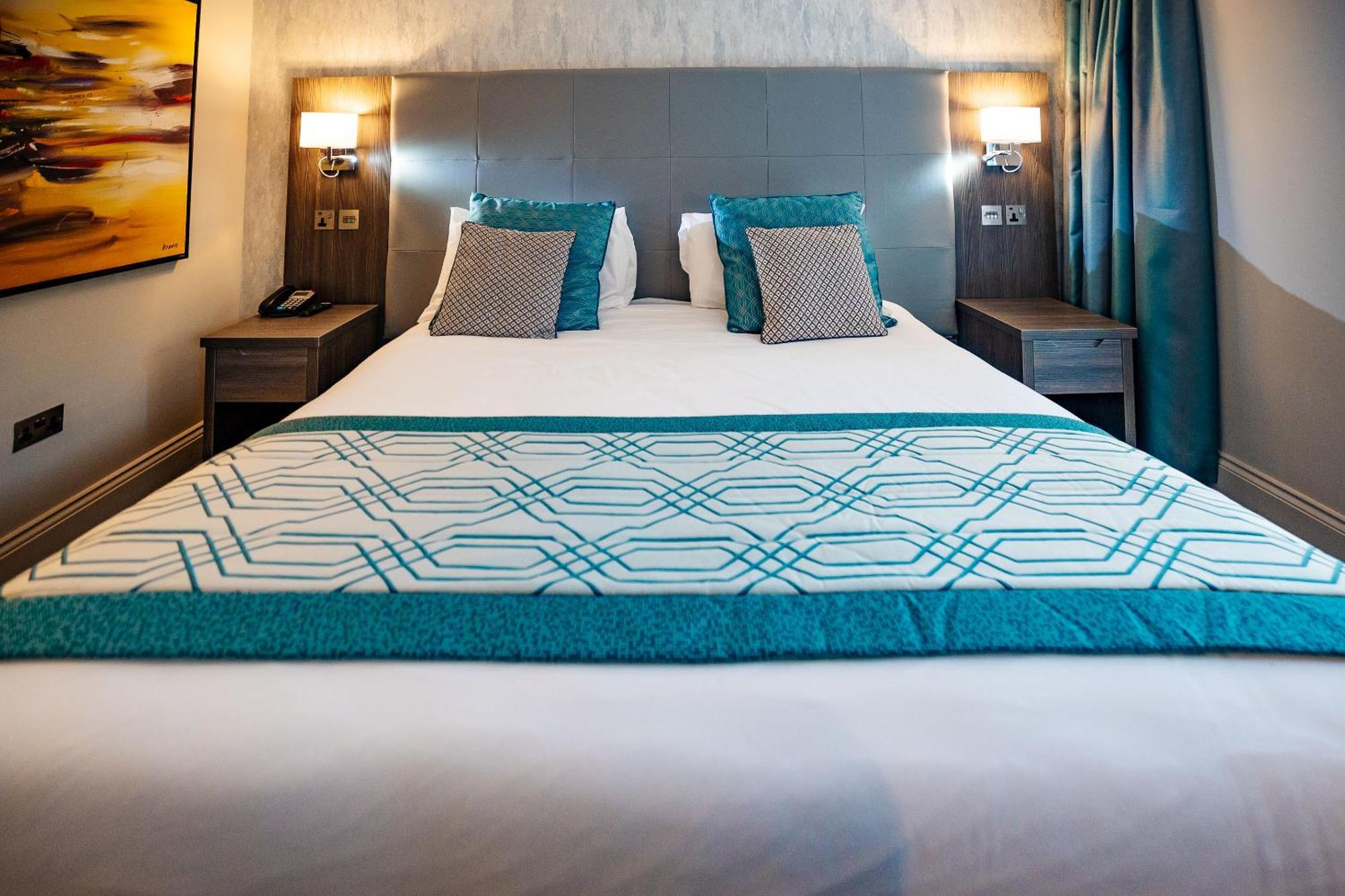 Mercure Milton Keynes Hotel Bagian luar foto