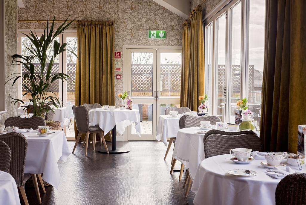 Mercure Milton Keynes Hotel Bagian luar foto