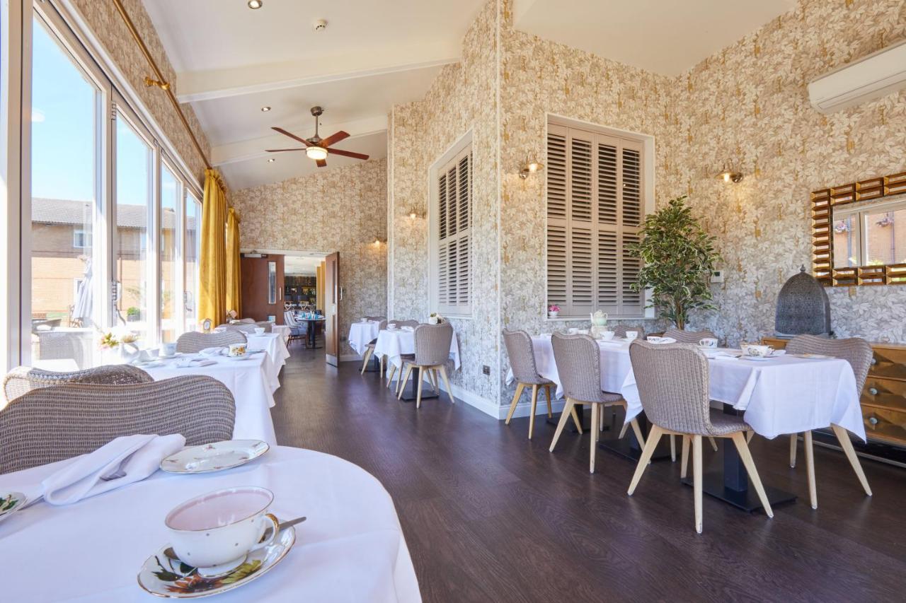 Mercure Milton Keynes Hotel Bagian luar foto